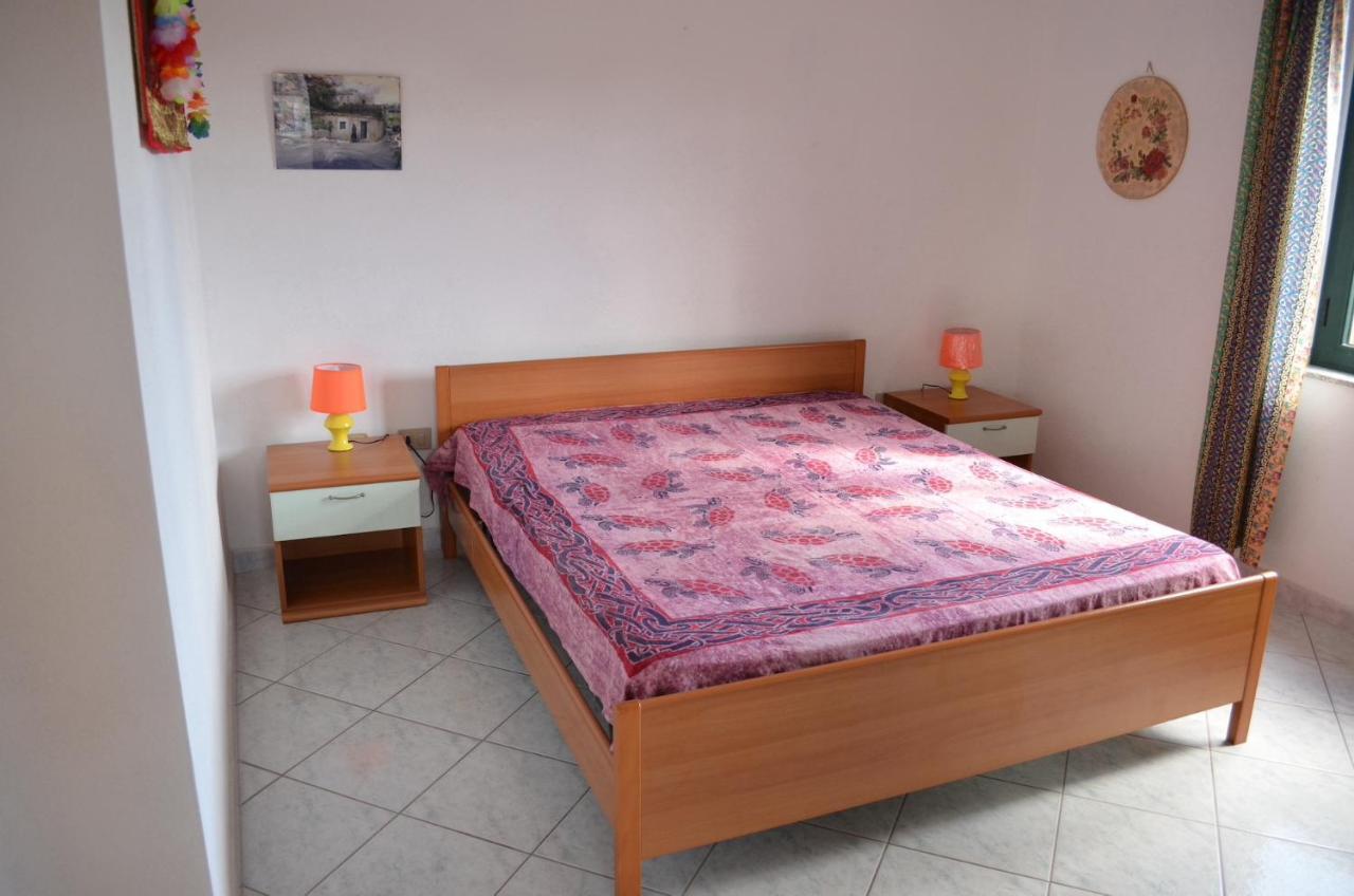 Iss Travel, La Padula - Apartments With Private Veranda And Parking San Teodoro  Buitenkant foto